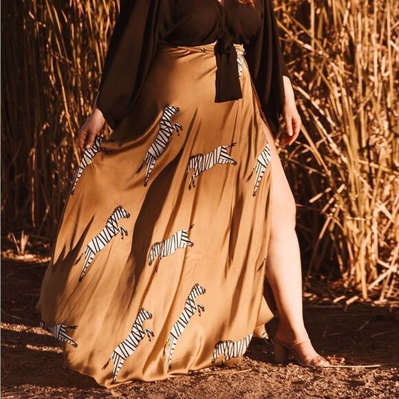 Sukiso Zebra Maxi Length Wrap Skirt Size 1X - Picture 2 of 3